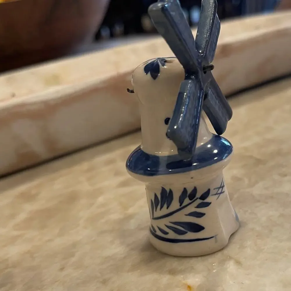 Vintage windmill delft salt shaker
